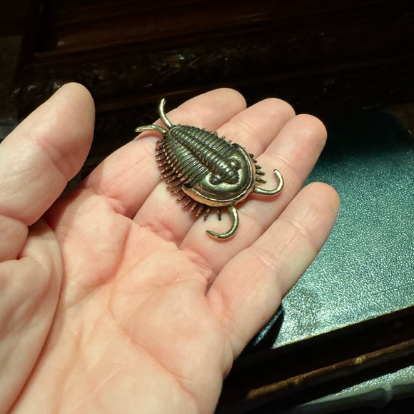 Solid Brass Trilobite Vintage-style Sculpture Desk Decor - Picture 8 of 8
